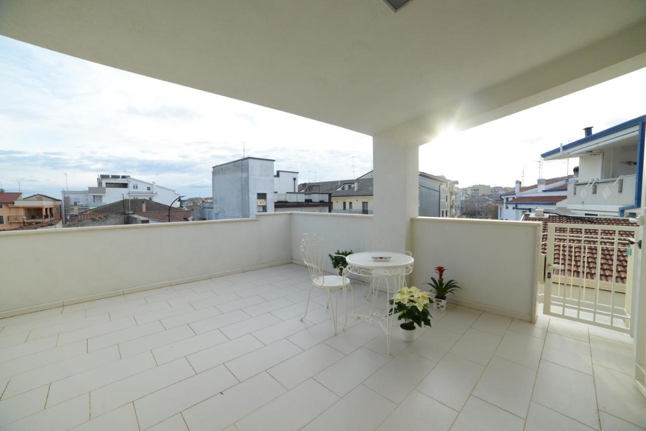 B&B Sant'Erasmo 圣埃拉莫因科莱 外观 照片